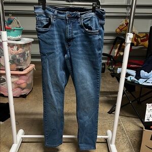 men’s blue jeans